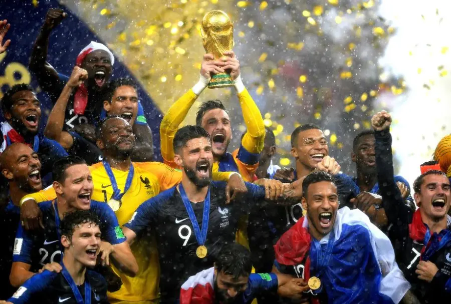Pogba colpisce mentre la Francia vince la Coppa del Mondo