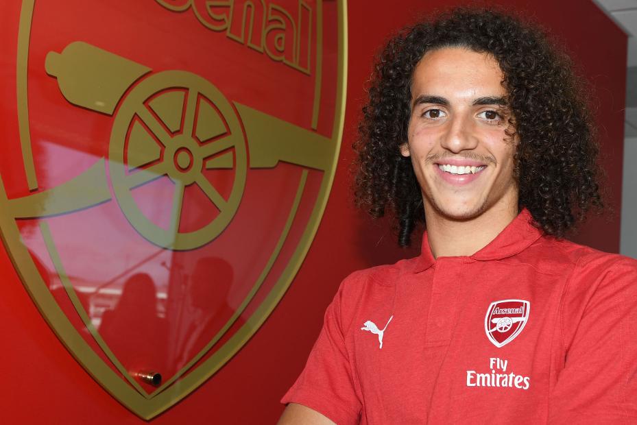 Il centrocampista francese Guendouzi si unisce all'Arsenal
